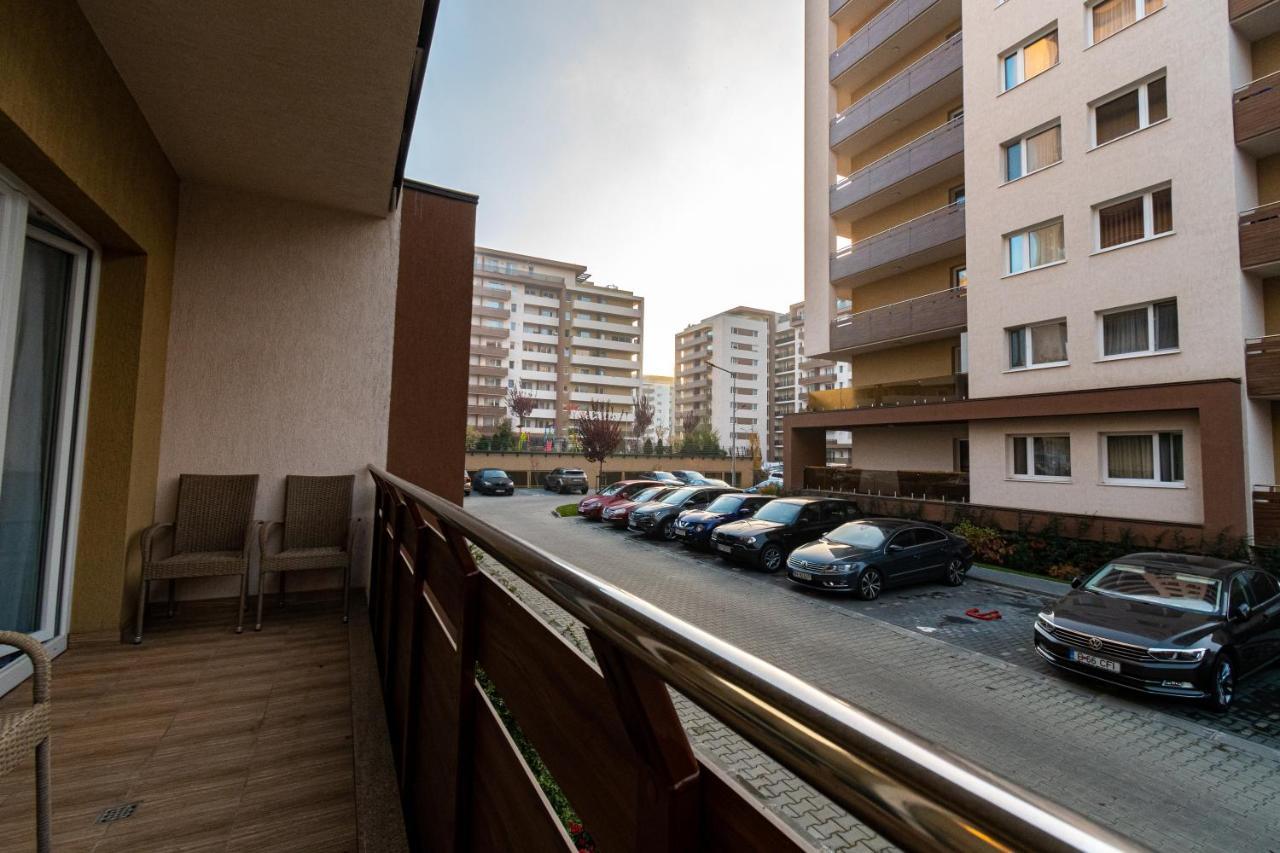בראשוב Yan Apartment - Near Mall & Free Private Parking מראה חיצוני תמונה
