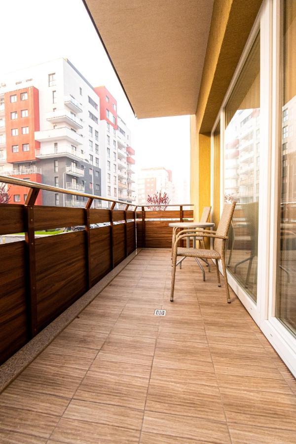 בראשוב Yan Apartment - Near Mall & Free Private Parking מראה חיצוני תמונה